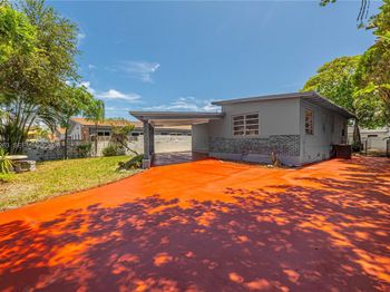 1777 N 17th Ct