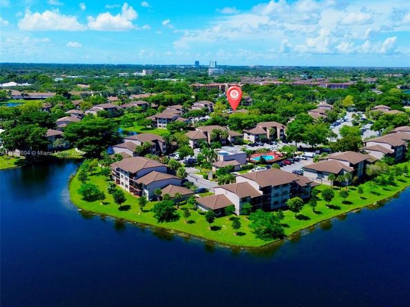 9956 Nob Hill Pl 9956, Sunrise FL 33351