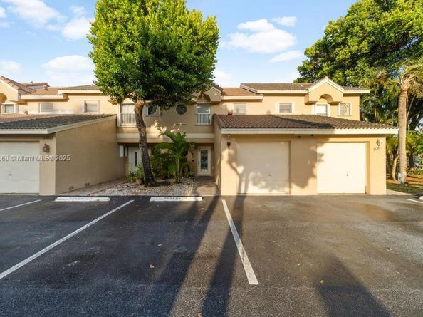 3659 NW 91st Ln, Sunrise FL 33351