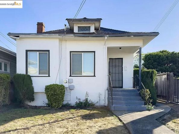 2709 California Street, Berkeley CA 94703