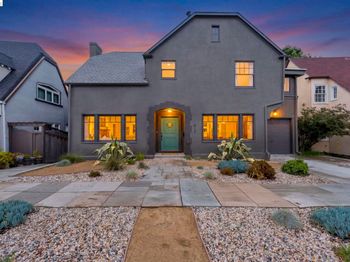 828 Alma Pl