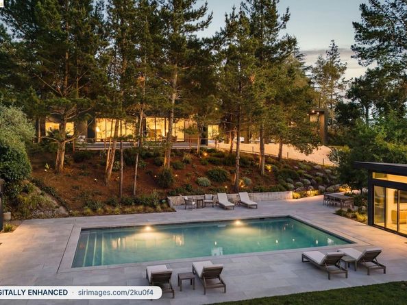 5645 Bacon Rd, Oakland CA 94619