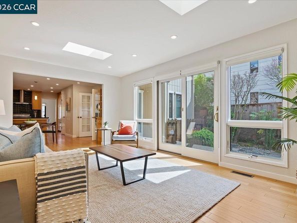 7 Doral Dr, Moraga CA 94556