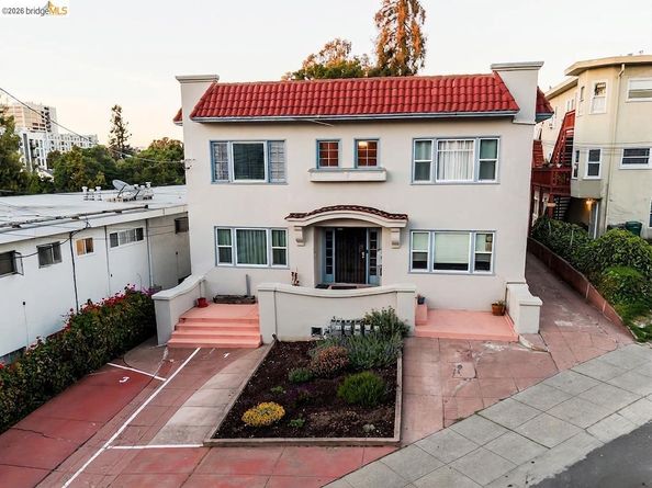 256 29Th St, Oakland CA 94611