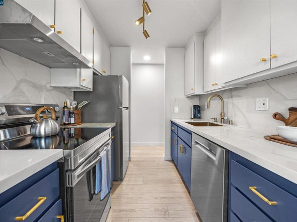 3751 Harrison Street 301, Oakland CA 94611