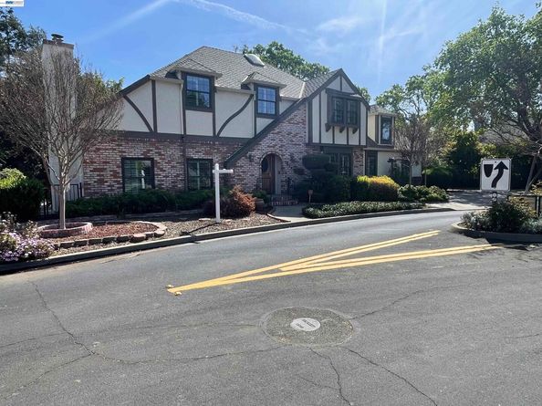 874 Mendenhall Dr, Livermore CA 94550