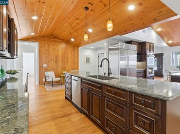 1124 Sanders Dr