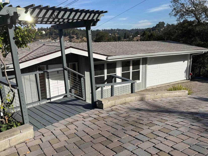 67 Barbara Rd, Orinda CA 94563