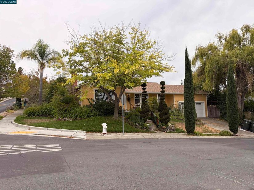 1020 Andrews Dr, Martinez CA 94553