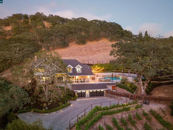 330 Twin Peaks Ln, Alamo CA 94507
