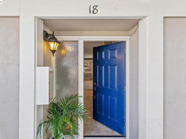 2133 Donald Dr 18, Moraga CA 94556