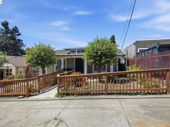 9821 Thermal Street