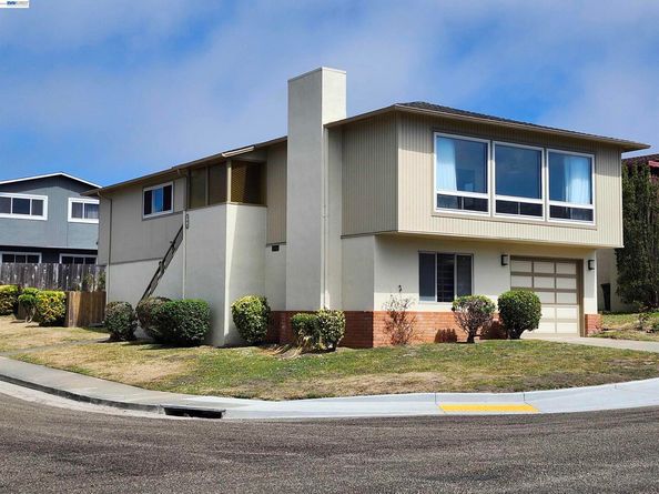 110 Sunshine Dr, Pacifica CA 94044