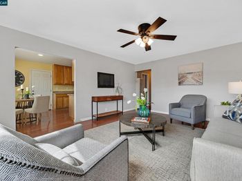107 De Normandie Way