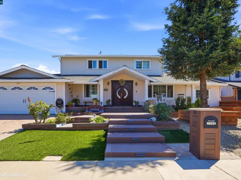 1386 Lichen Ct, Concord CA 94521