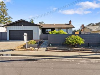 1201 Belfair Dr