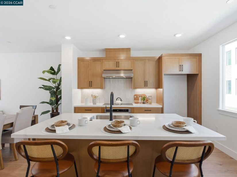 3089 El Camino Real 4, Santa Clara CA 95051