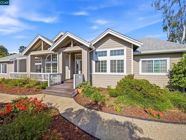 100 Sky Ranch Ln, Pleasant Hill CA 94523