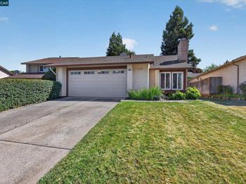 1040 Village Oaks