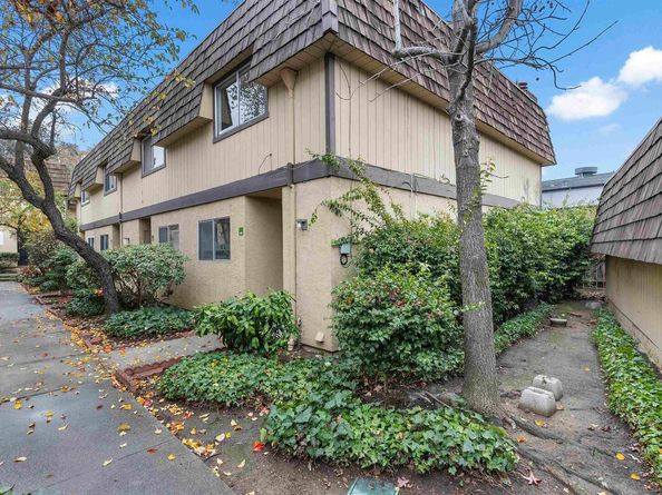 10401 Shaw St 401, Oakland CA 94605
