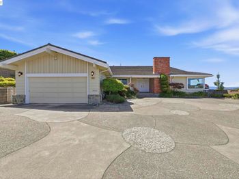 1961 Marineview Dr