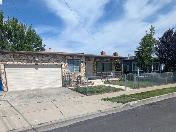 324 Berry Ave, Hayward CA 94544