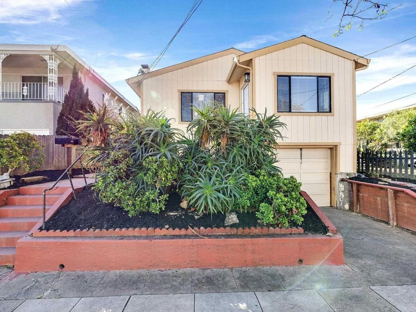 3626 Midvale Ave, Oakland CA 94602