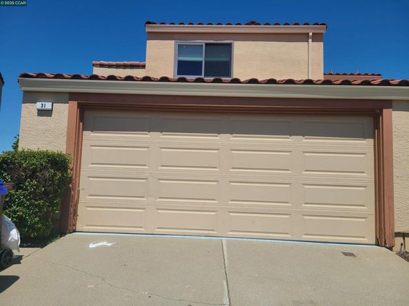 31 Sapphire Ct, Hercules CA 94547
