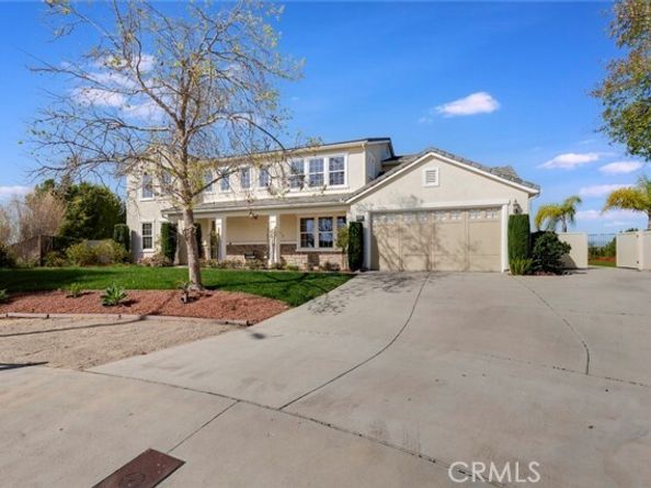 10641 N Lost Trail Avenue, Burbank CA 91040