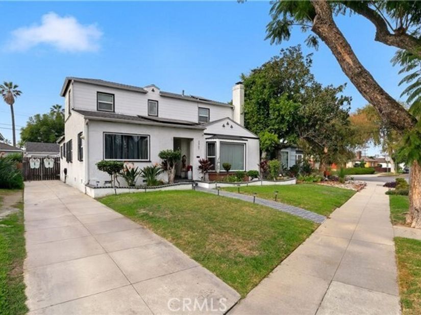 3907 Edgehill Drive, Los Angeles CA 90008