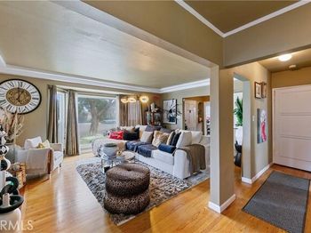 3907 Edgehill Drive