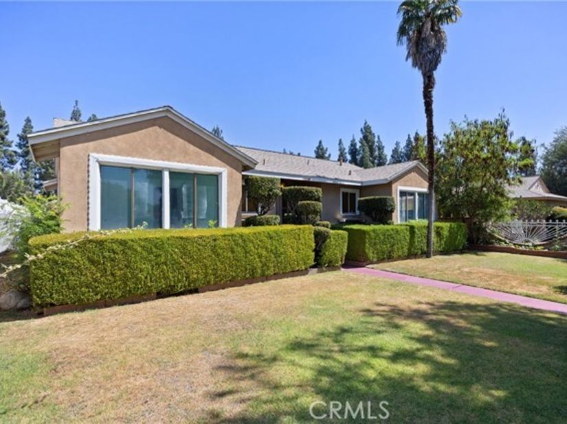 15739 Chatsworth, Granada Hills (los Angeles) CA 91344