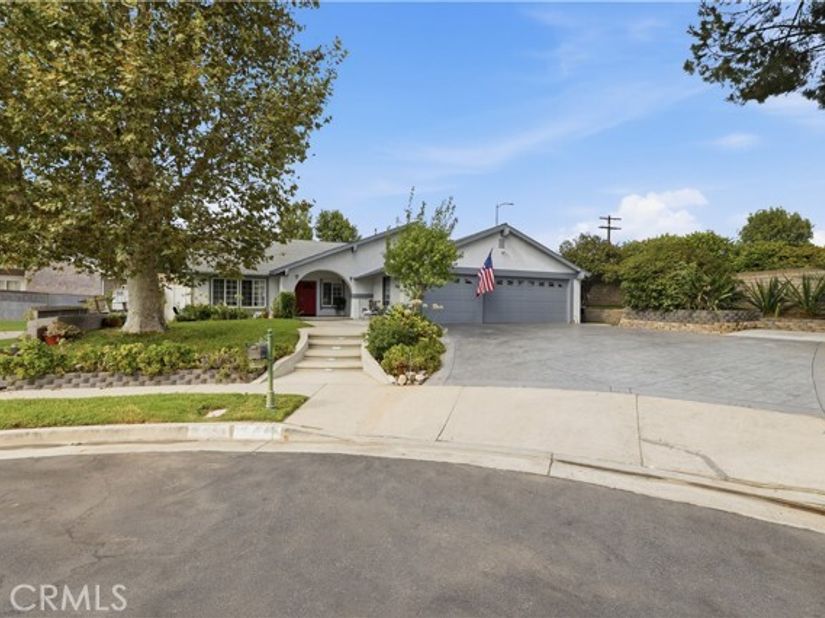 19701 Lemarsh Street, Chatsworth (los Angeles) CA 91311