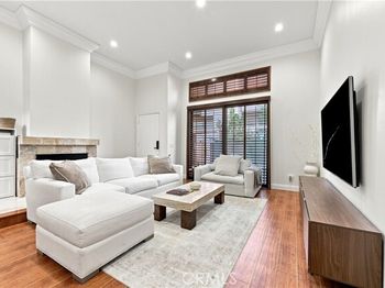 1349 N Columbus