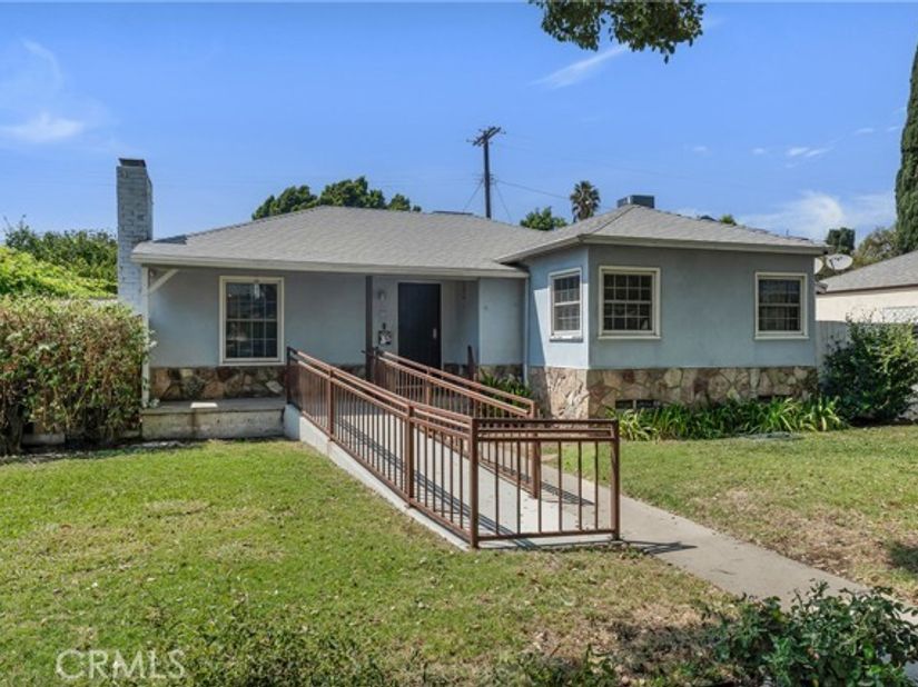 8101 Lemona, Los Angeles CA 91402