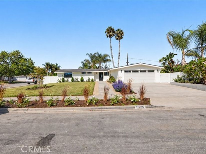 2425 Bowdoin, Costa Mesa CA 92626