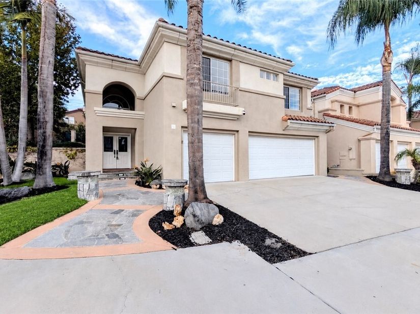 15 Bell, Lake Forest (el Toro) CA 92610