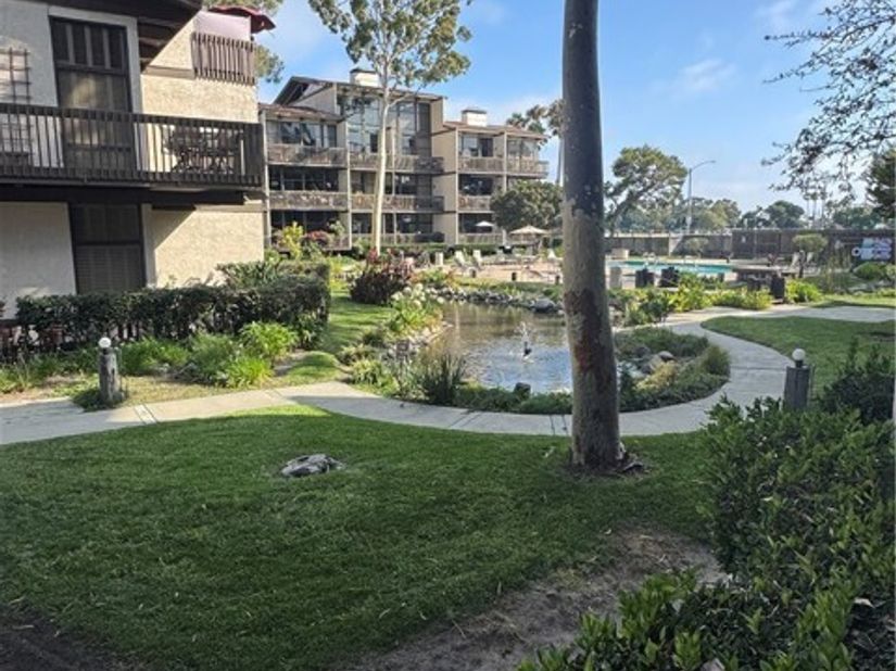 5104 Marina Pacifica Drive, Long Beach CA 90803