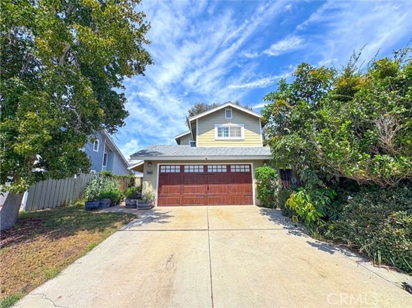 990 Trabuco, Costa Mesa CA 92627