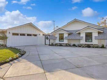 3221 Kempton Drive