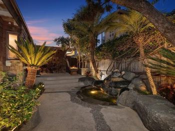 2034 Mackinnon Avenue