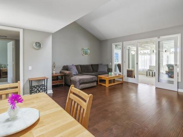 3685 Vista Campana 16, Oceanside CA 92057