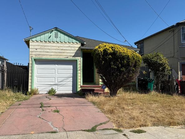 1652 71st Avenue, Oakland CA 94621