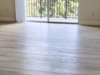 1000 Crestwood Court S