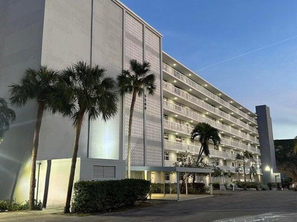 5700 NW 2nd Avenue 310, Boca Raton FL 33487