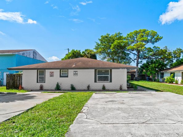 1661 W 27th Street A & B, Riviera Beach FL 33404