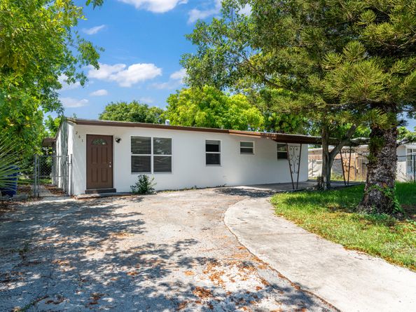 261 NE 22nd Street, Pompano Beach FL 33060