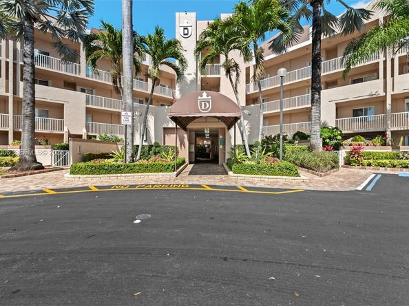 7641 Granville Drive 209, Tamarac FL 33321