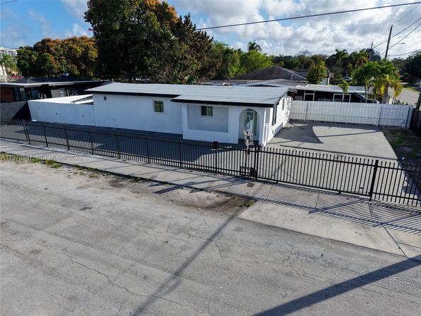 10090 W Fern Street, Miami FL 33157