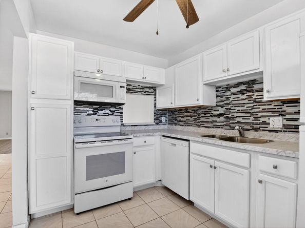 201 Oxford 600, West Palm Beach FL 33417